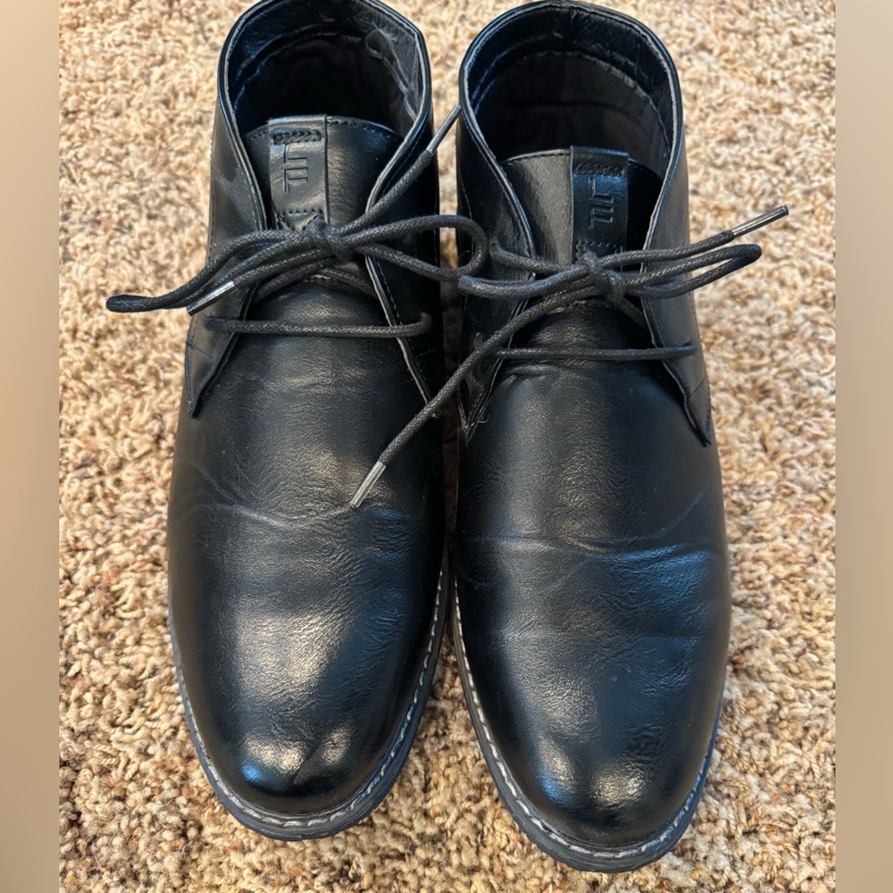 Men’s size 11, London fog, black ankle boot high dress shoes